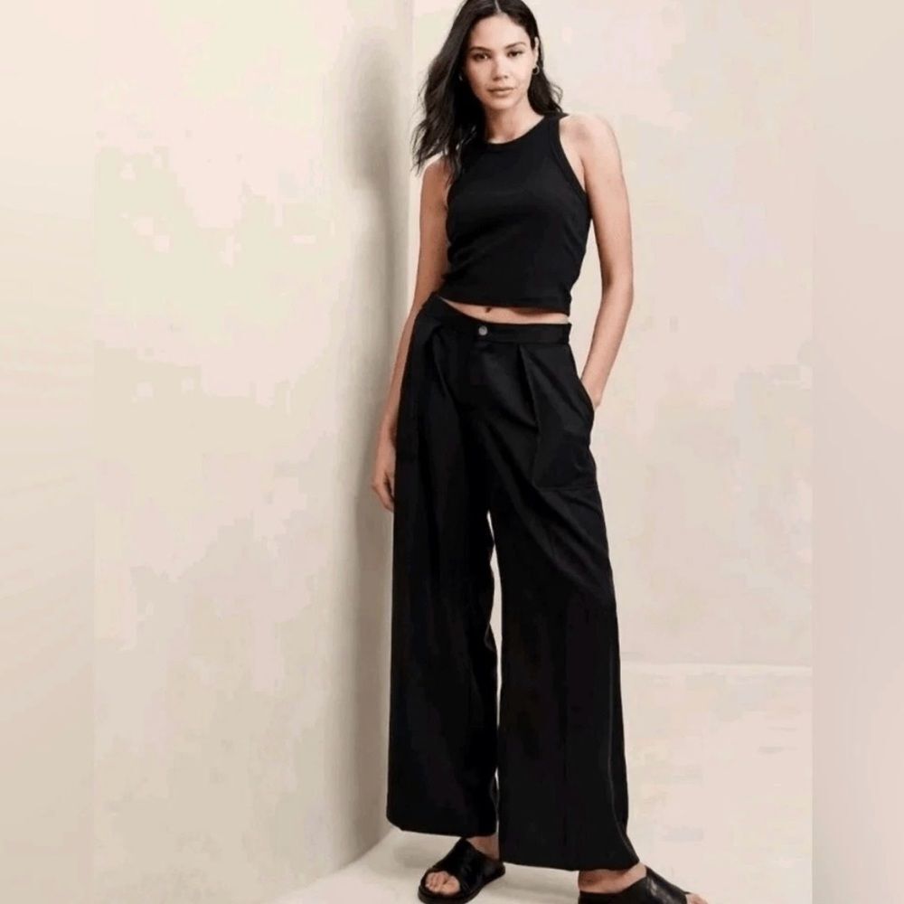 Banana Republic Wide Leg Pants Size Medium Black Tencel Elastic Back NWT